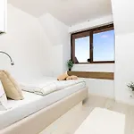 Castle 3br In شقة