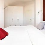 Castle 3br In