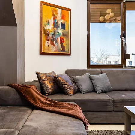 Castle 3br In بلوفديف