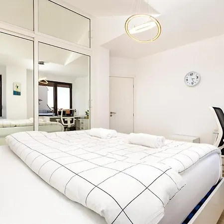 Castle 3br In דירה
