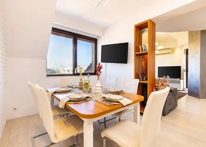 Castle 3br In Lejlighed