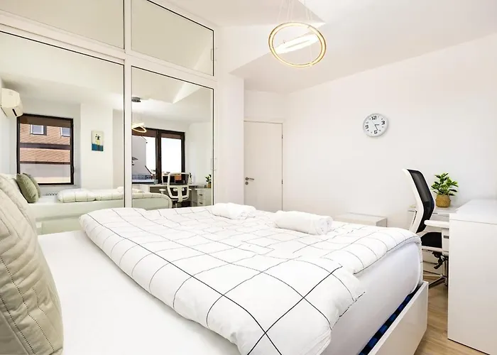 Castle 3br In Lejlighed